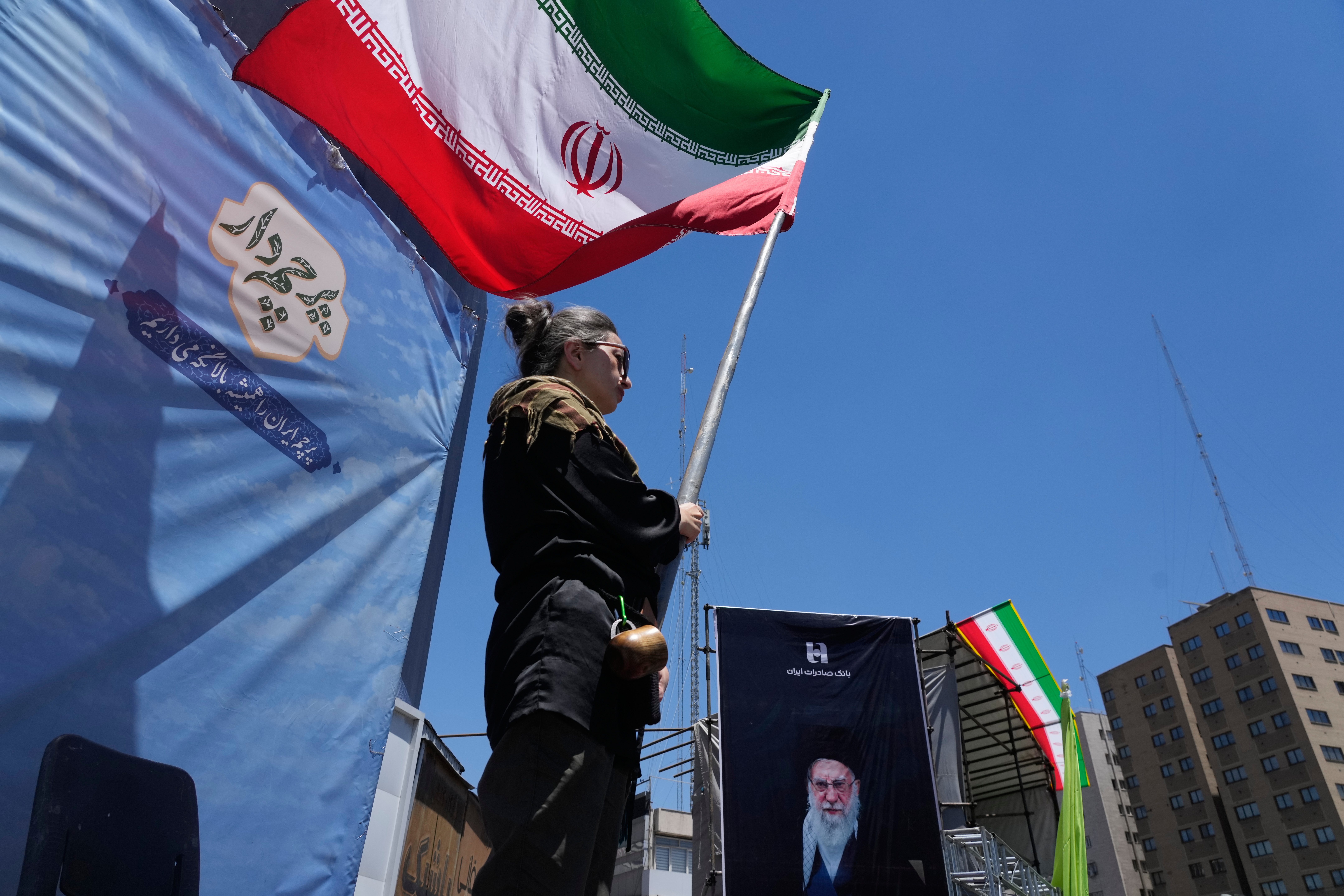US-Iran deal takes 'immediate effect' after both sides sign, Pakistan premier says