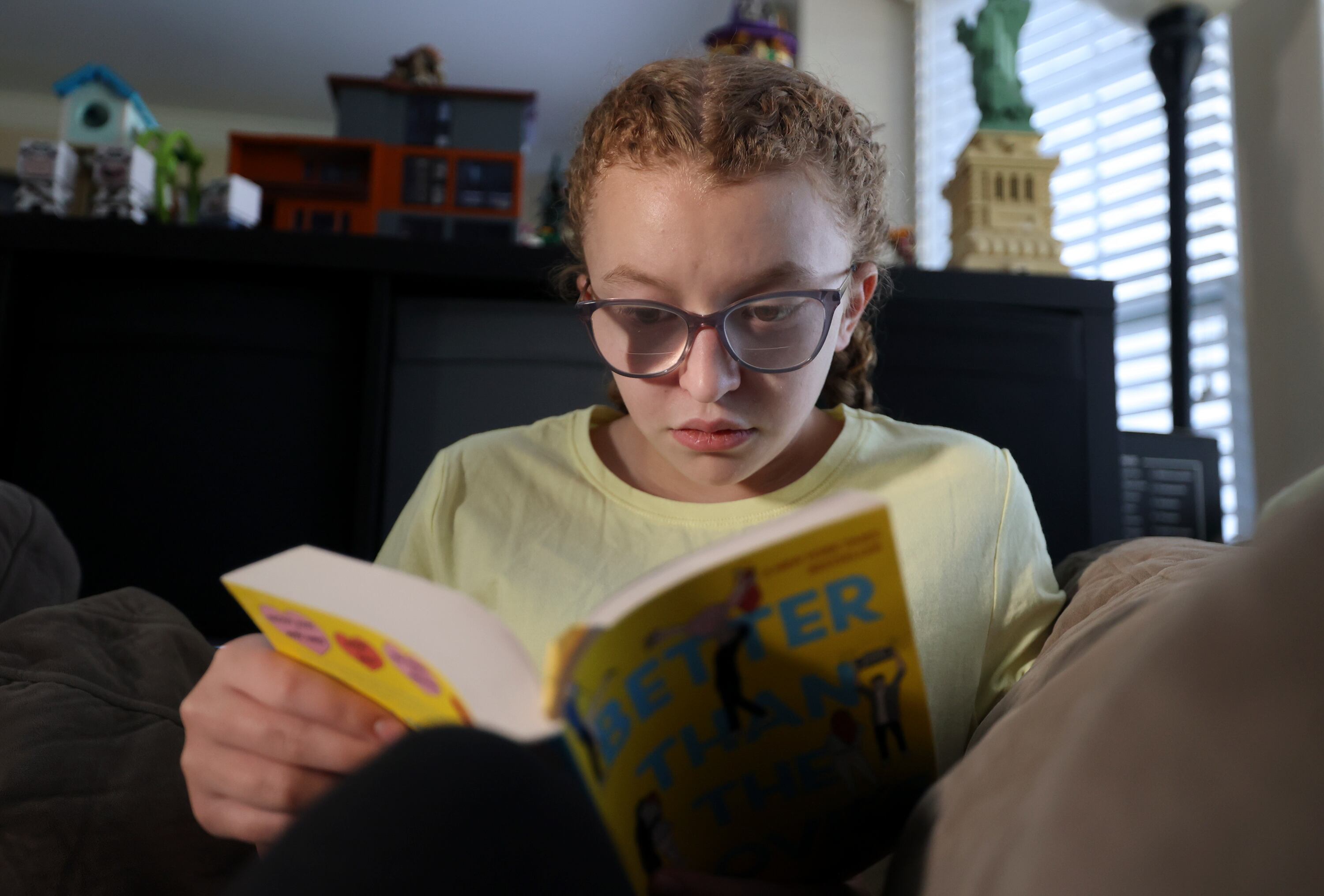 How to get books in the hands of teens — when screens are battling for their attention