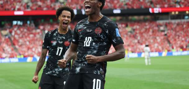 Jonathan David's hat trick propels Canada to its first World Cup win, 6-0 over Qatar