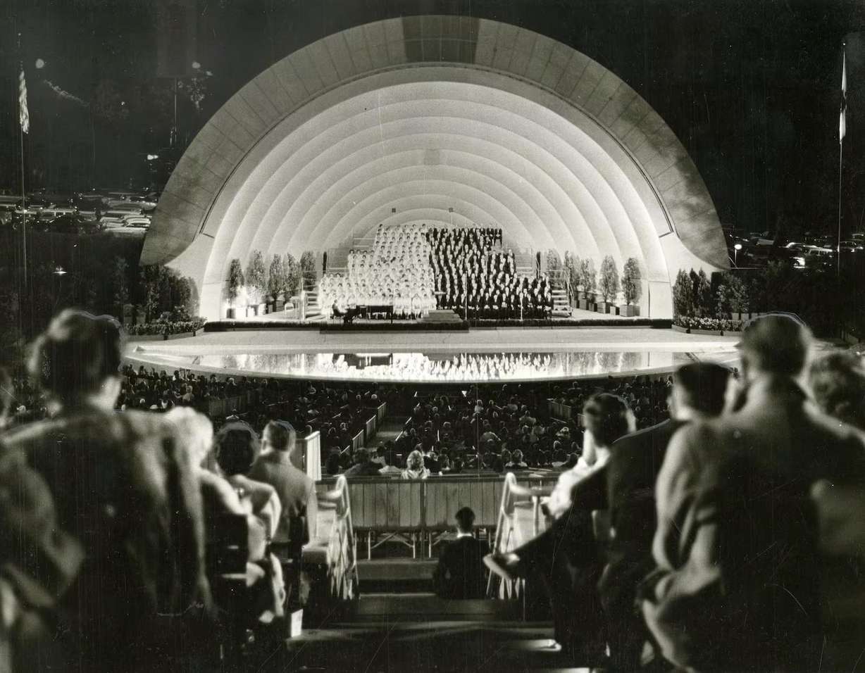The Tabernacle Choir at Temple Square performs at the Hollywood Bowl on May 23, 1963. The choir will return for a benefit concert on June 24 and 25.