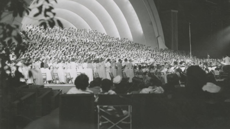 The Tabernacle Choir at Temple Square is pictured at the Hollywood Bowl on August 20, 1941. The choir will return for a benefit concert on June 24 and 25.