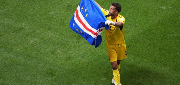 Cape Verde's star goalkeeper Vozinha gets a family boost before Uruguay clash
