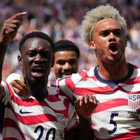 US beats Australia 2-0 to advance to World Cup knockout round