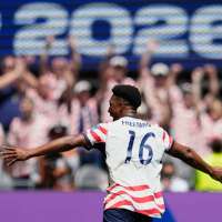 US beats Australia 2-0 to advance to World Cup knockout round