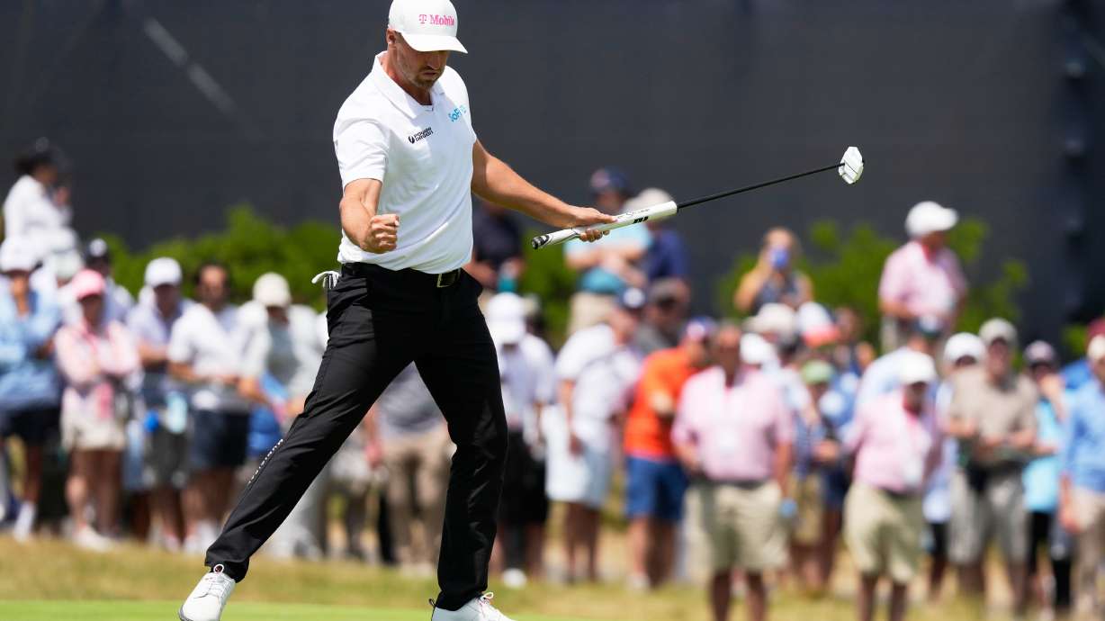 Wyndham Clark celebrates after a birdie on the 13th hole during the second round of the U.S. Open golf tournament at Shinnecock Hills Golf Club in Southampton, N.Y., Friday, June 19, 2026.