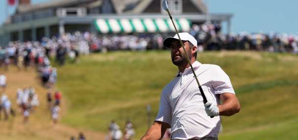 Scottie Scheffler has an eventful back nine to tie for second through three US Open rounds