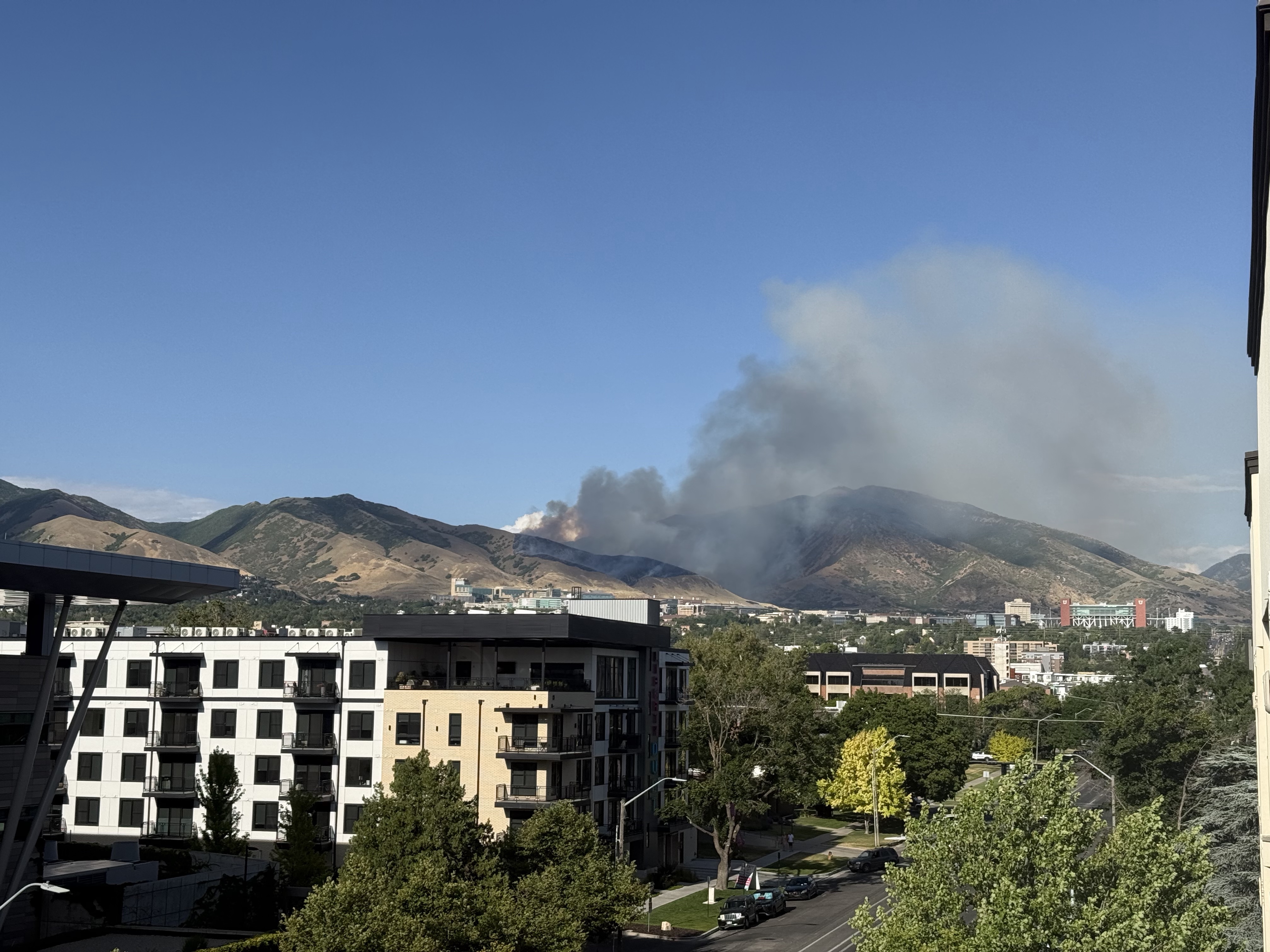 U. students told to shelter in place as fire continues to burn near Red Butte Canyon