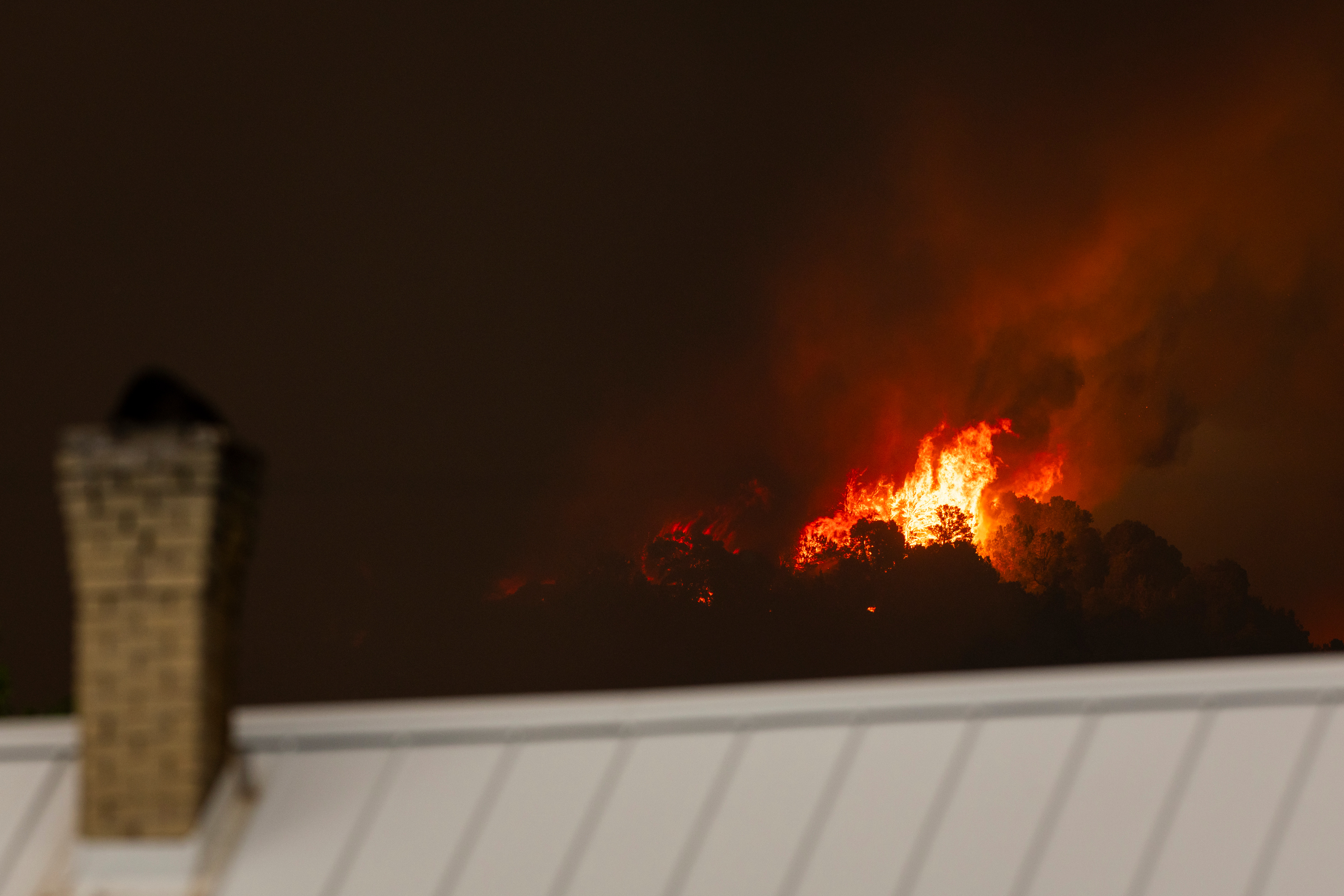 'Life-threatening': Juab County wildfire forces evacuations as it explodes to 13,000 acres