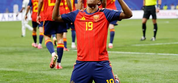 Spain star Lamine Yamal scores 10 minutes into his first World Cup start and gives Spain lift off