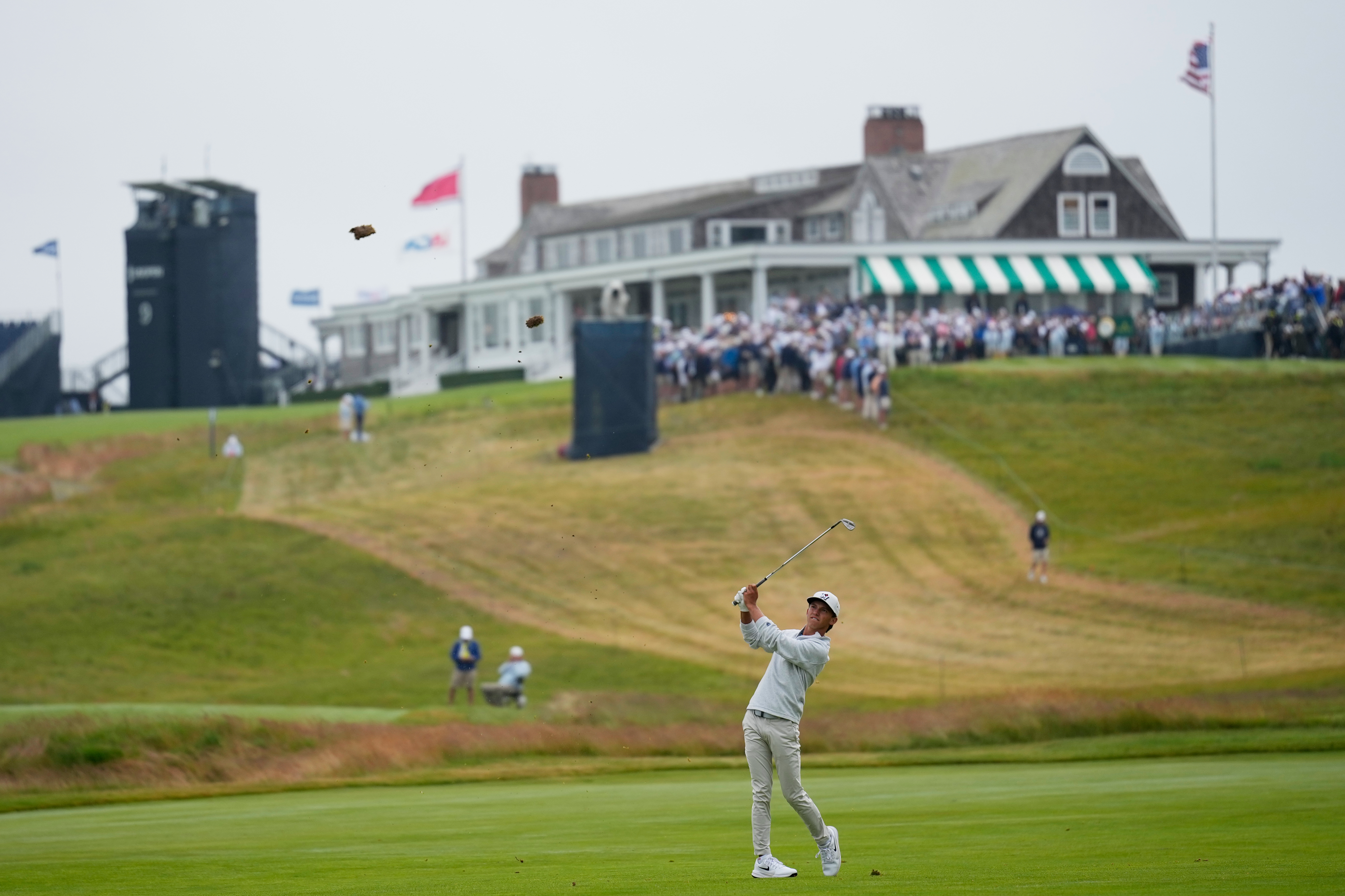 Miles Russell, 17, has his dad caddie to finish his US Open debut in a Father's Day surprise