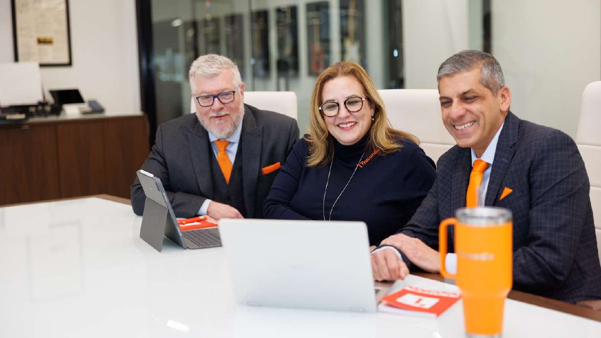 Felix Morgan, CEO, Leslie Greve, SVP - marketing, Rajeev Khanna, CIO