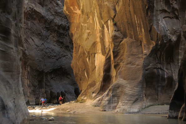 High river flow forces closure of Narrows at Zion Canyon