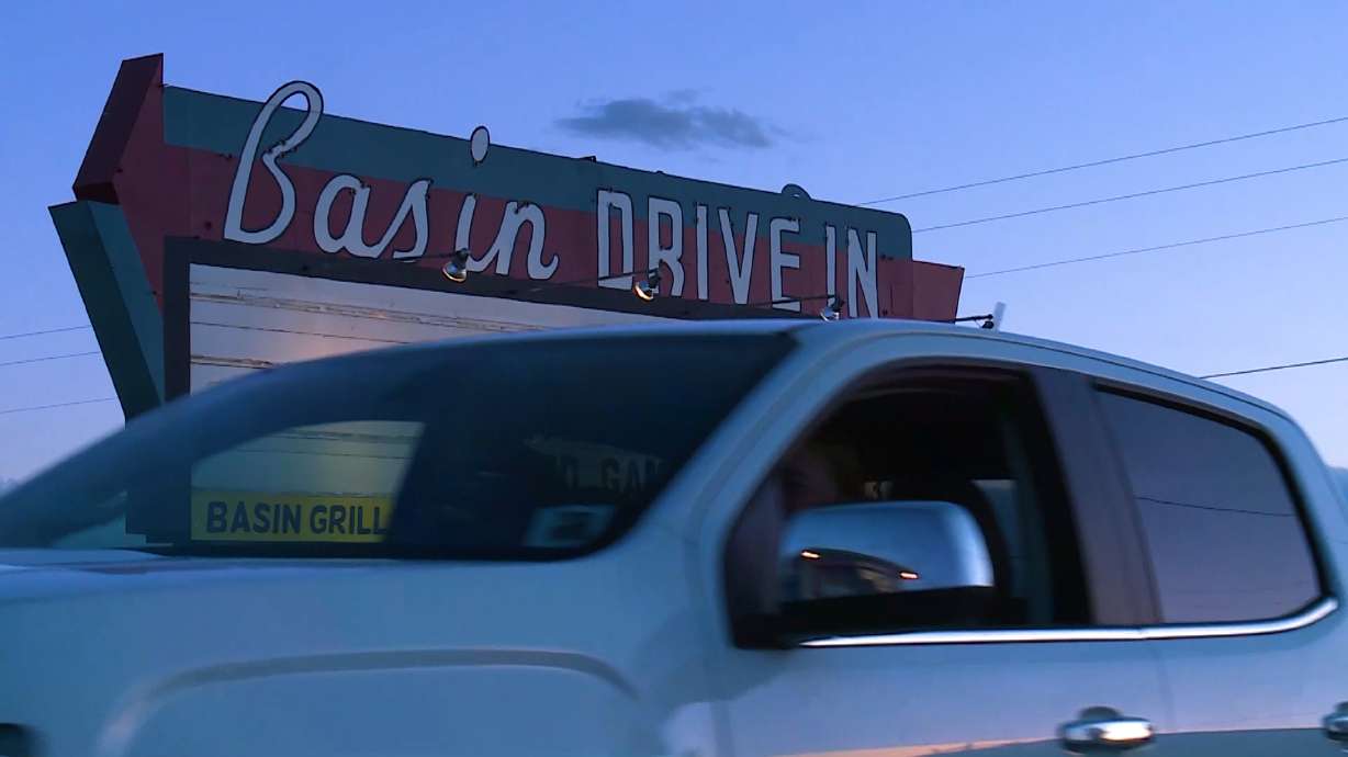 A Night at Utah's Smallest Drive-In Theater in Mt. Pleasant