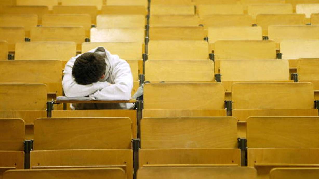 Tips to get kids back on school sleep schedule