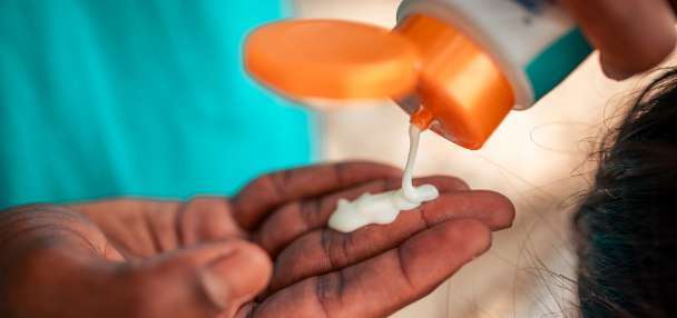 New report finds few sunscreens meet safety standards