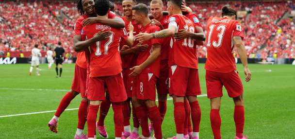 Switzerland wraps up first place in Group B at the World Cup with a 2-1 victory over Canada