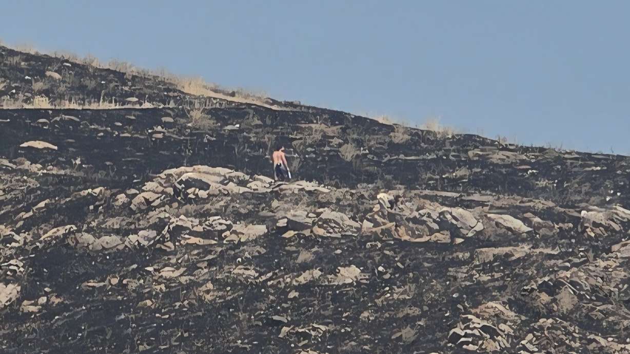 Utah firefighters issue reminder for people to stay out of active fire zones after breach