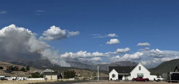 Locals fear 'dozens' of cabins potentially lost in Cottonwood Fire