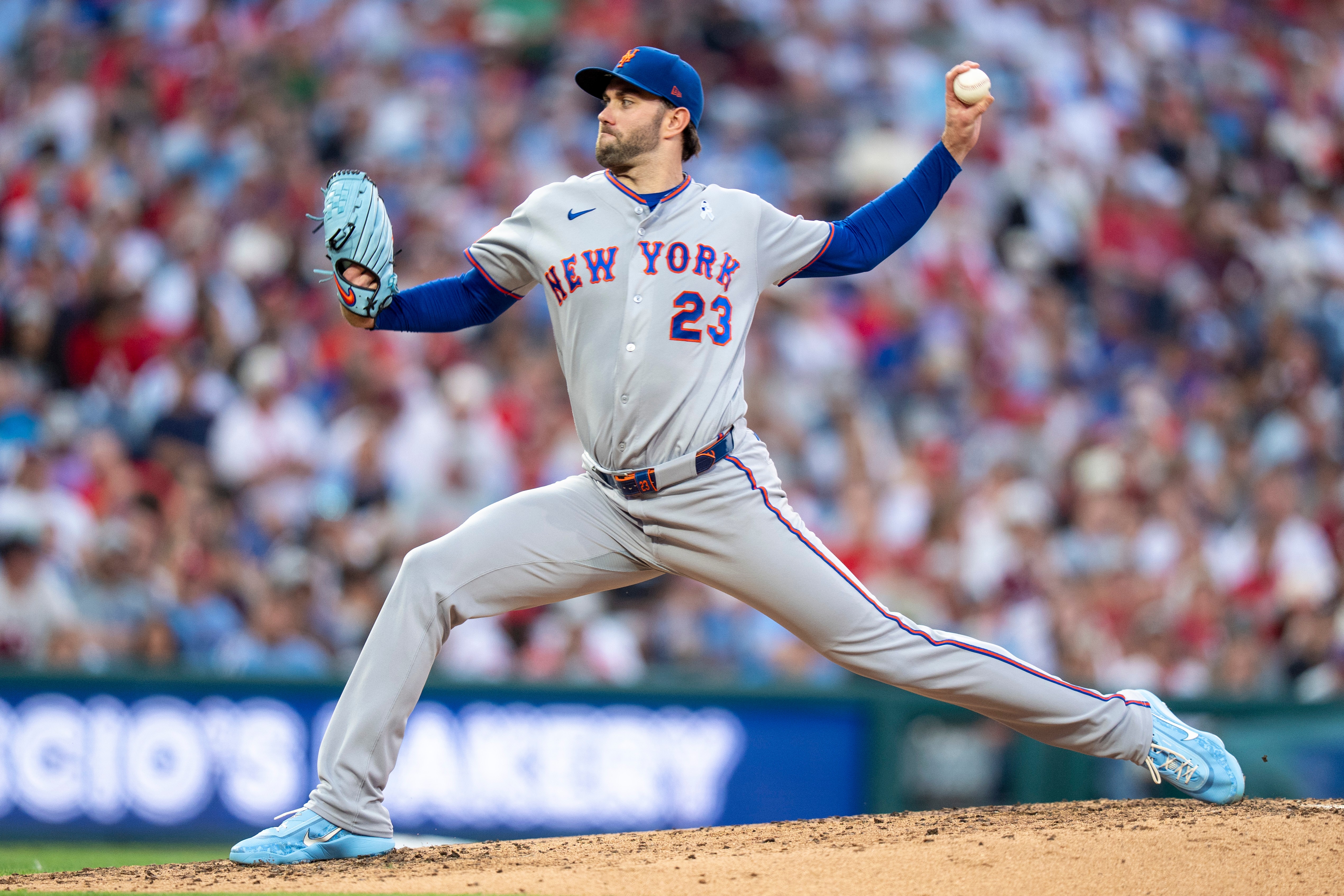 Cubs acquire left-hander David Peterson in a trade with the Mets, AP source says