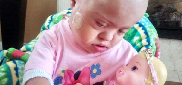 Girl with leukemia uses music and arts program to help her fight