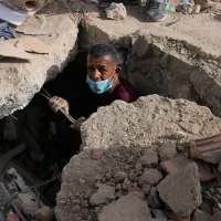 Venezuelans take search for the missing into their own hands as earthquake death toll climbs