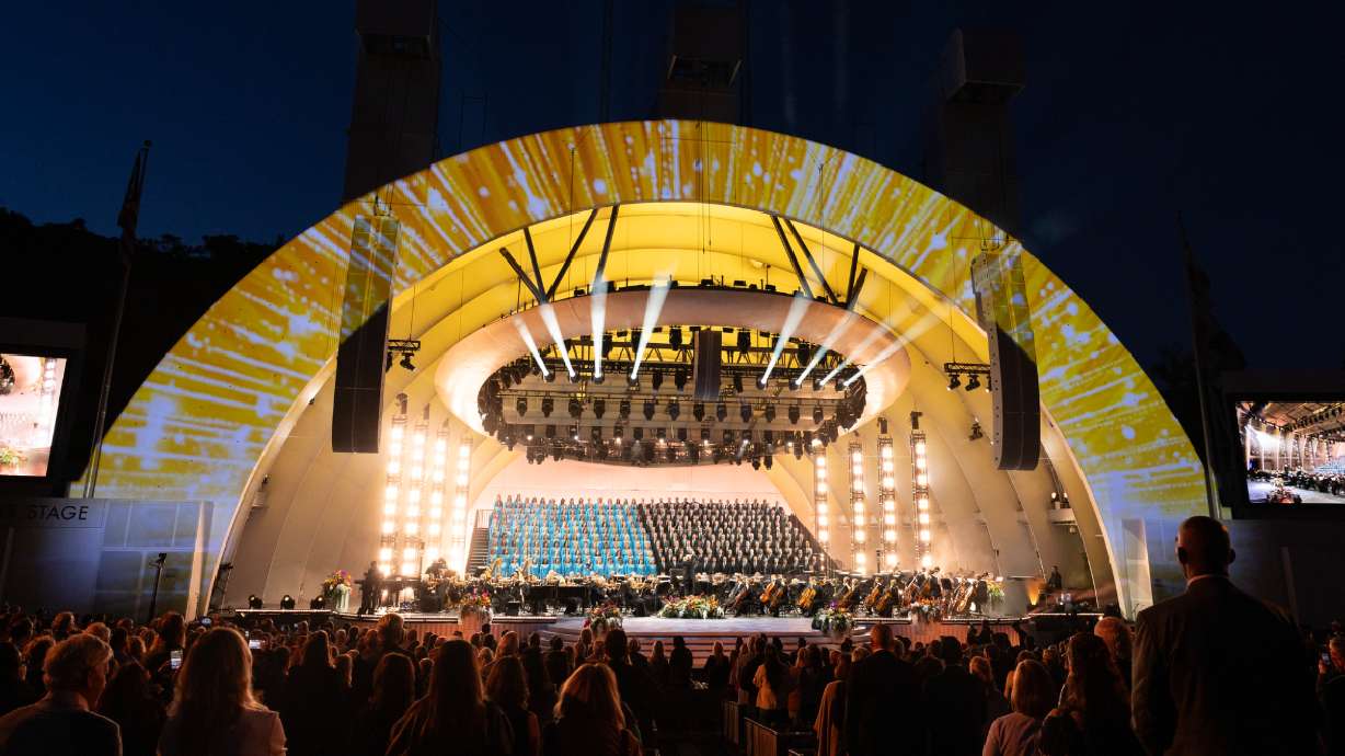 'Tonight is all about hope': Tabernacle Choir ends world tour with Hollywood Bowl benefit concerts
