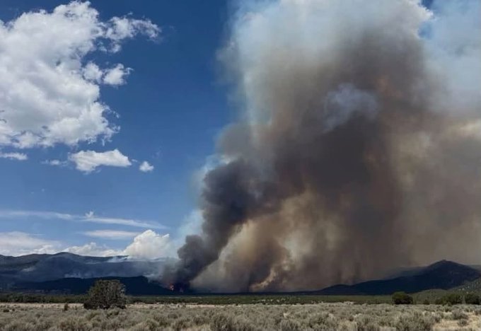 Juab County evacuations ordered after 2 new fires merge into 20,000-acre blaze
