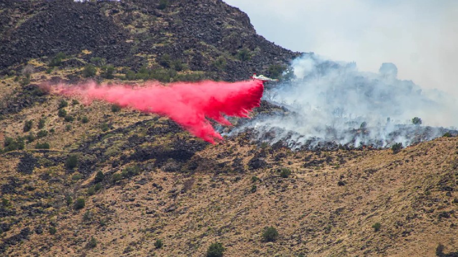 Fire crews battle wildfire near Toquerville Falls