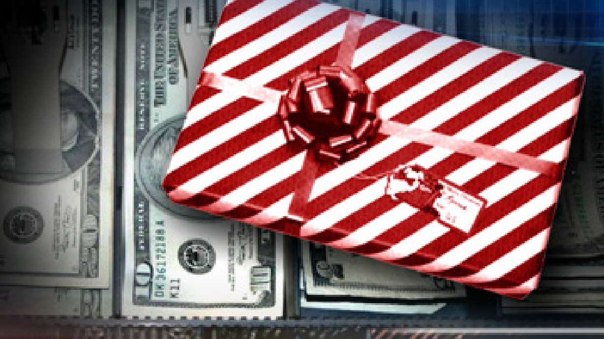 Shoppers trek back in stores and malls to return gifts