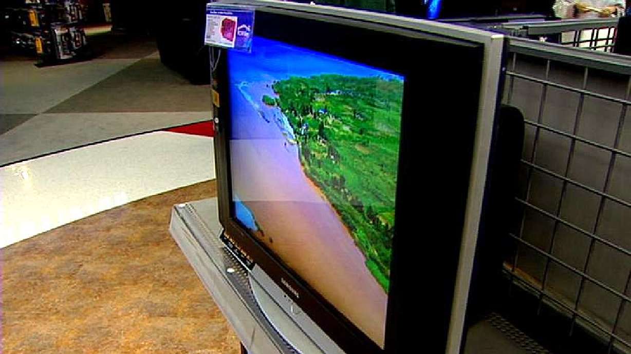 Studies say popular flat screens consume more energy