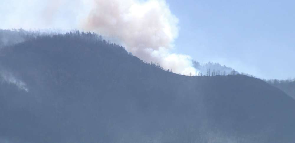 Crews battle dry conditions, strong winds as Cottonwood Fire grows to more than 92,000 acres