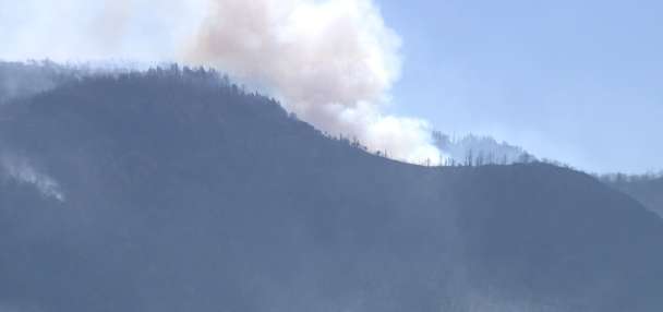 Crews battle dry conditions, strong winds as Cottonwood Fire grows to more than 92,000 acres