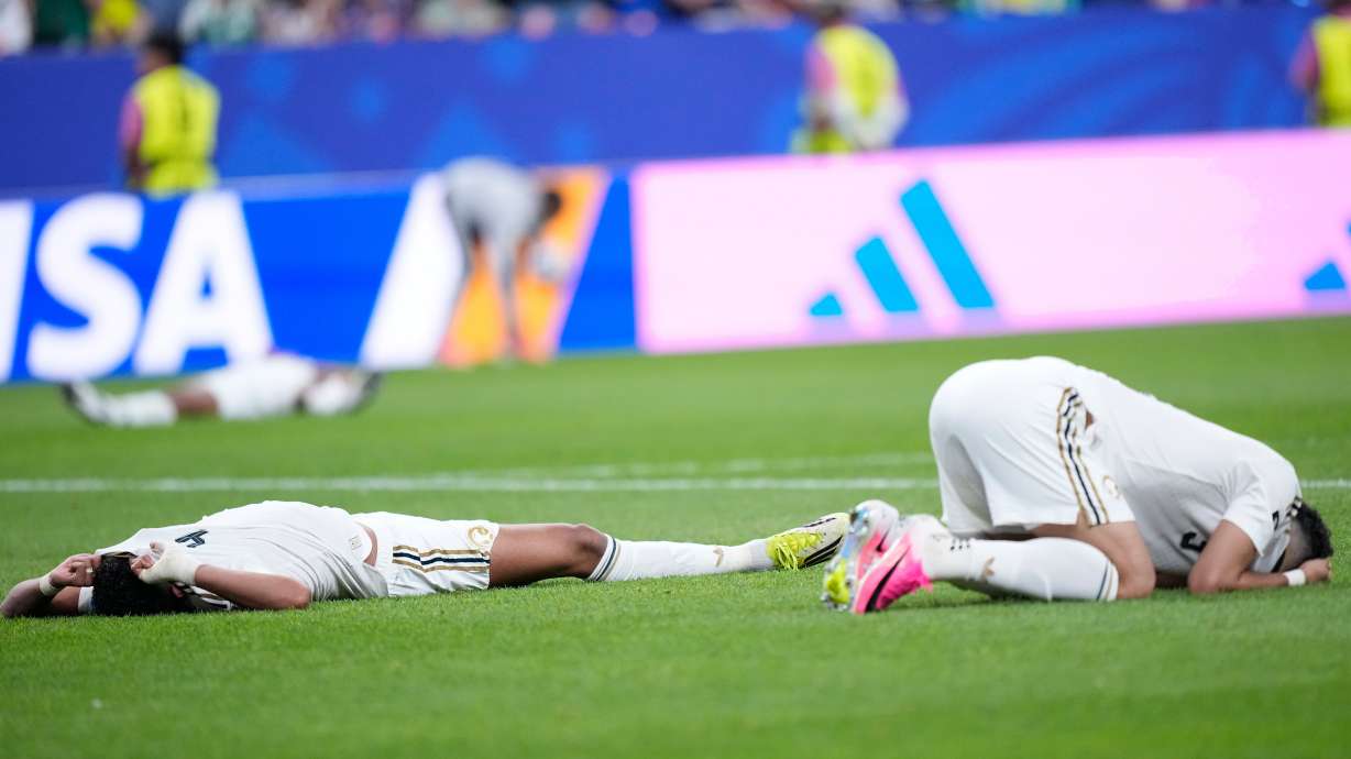 Saudi Arabia players react after the World Cup Group H soccer match between Cape Verde and Saudi Arabia in Houston, Friday, June 26, 2026.
