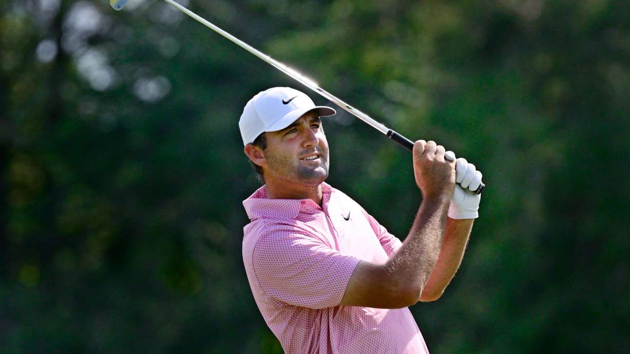 Scottie Scheffler hits off the fifth hole during the final round of the Travelers Championship golf tournament at TPC River Highlands, Sunday, June 28, 2026, in Cromwell, Conn.