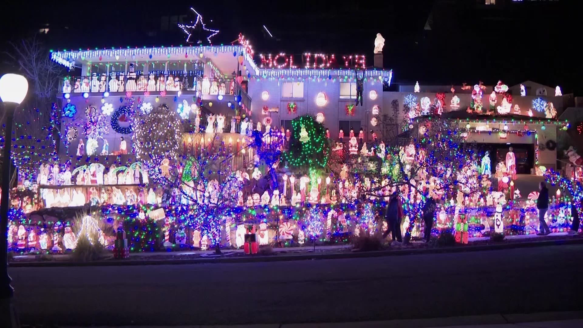 Even in Christmas of higher costs, Salt Lake display beams brightly