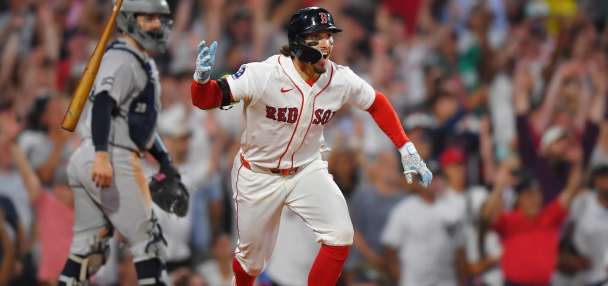 Red Sox rally past Yankees 5-4 in 10 innings to complete 4-game sweep after Gray loses no-hit bid