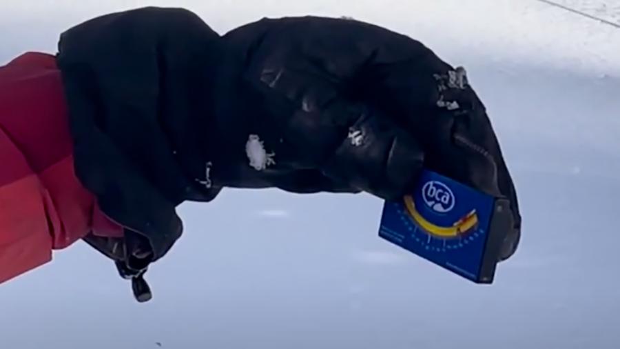 Avalanche expert explains how to measure slope angles