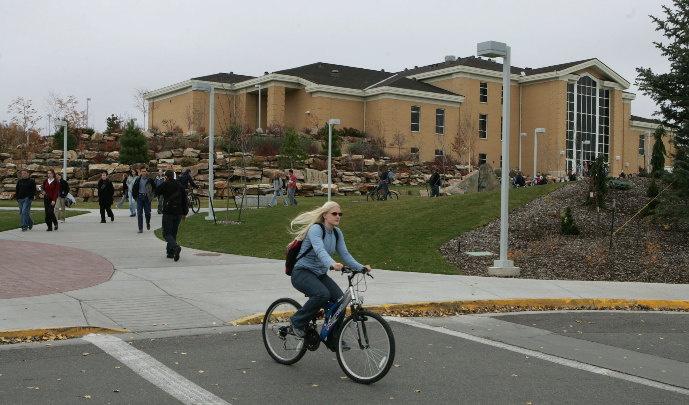 BYU-Idaho removes application fees