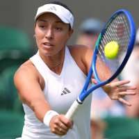 Defending champion Sinner comes back to beat Kecmanovic in 5 sets in 1st round of Wimbledon