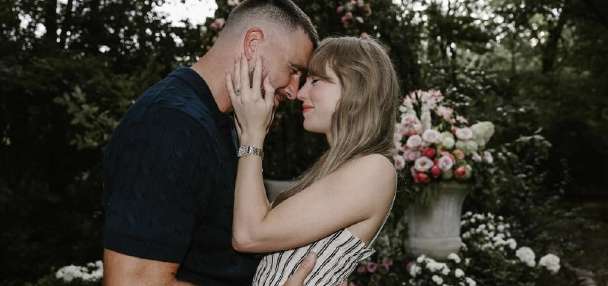 America's royal couple, Taylor and Travis, may wed this week