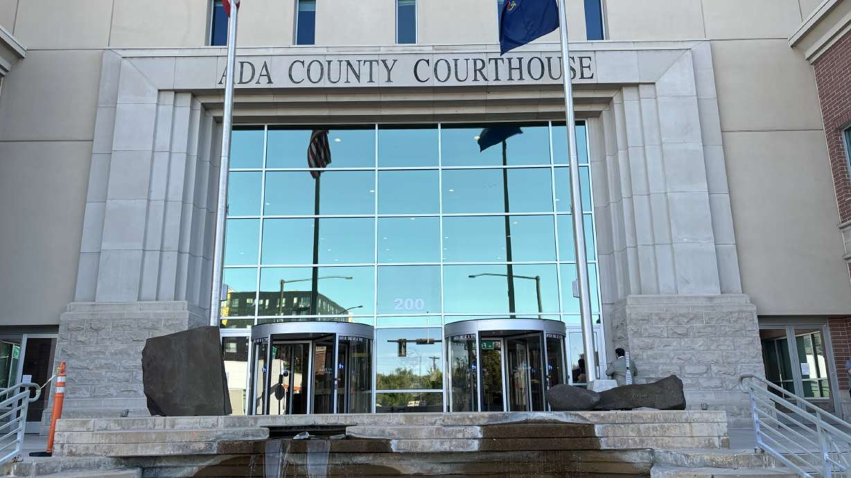 Jury asks judge about missing instruction on murder charge for Chad Daybell