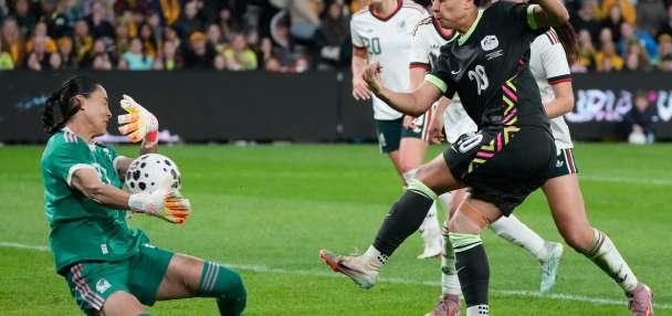 Gotham signs Australian striker Sam Kerr through the 2030 season