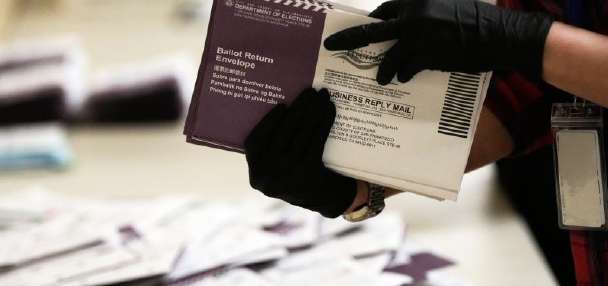 Supreme Court rules states can count late-arriving mailed ballots, rejecting Trump-led challenge