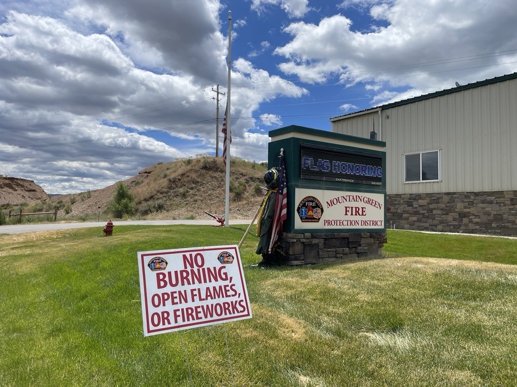 Utah fire departments honor firefighters killed, injured in Snyder Fire