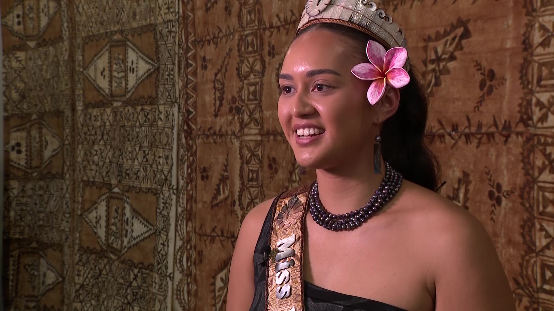 Miss Pacific Islands visits Utah school