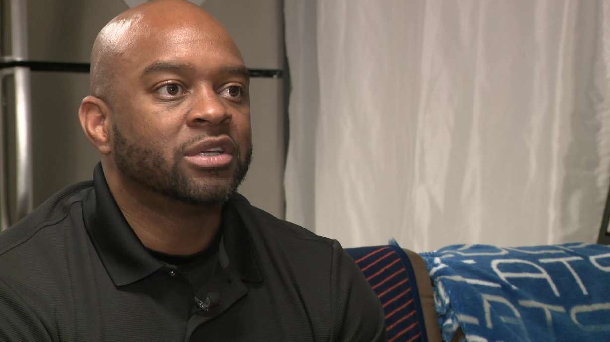 High school coach sets up nonprofit to help kids in need with extracurriculars