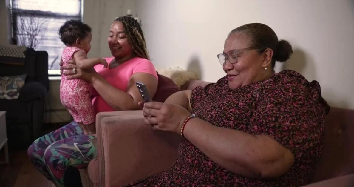 Seniors are spending more time on their phones, AARP says. Why that's a mixed blessing
