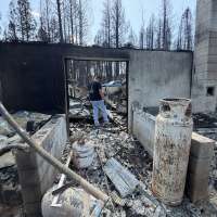 Families return to Cottonwood Fire devastation, see losses for the first time