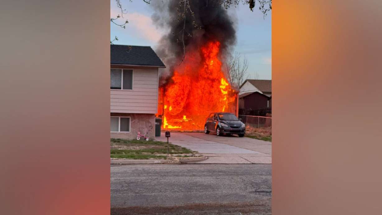 Fire destroys garage, damages neighboring home in Clearfield