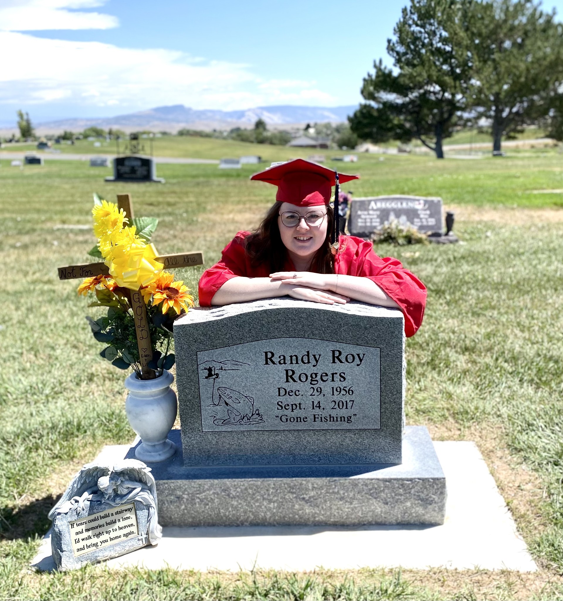 Woman who lost dad to cancer is helping other bereaved children